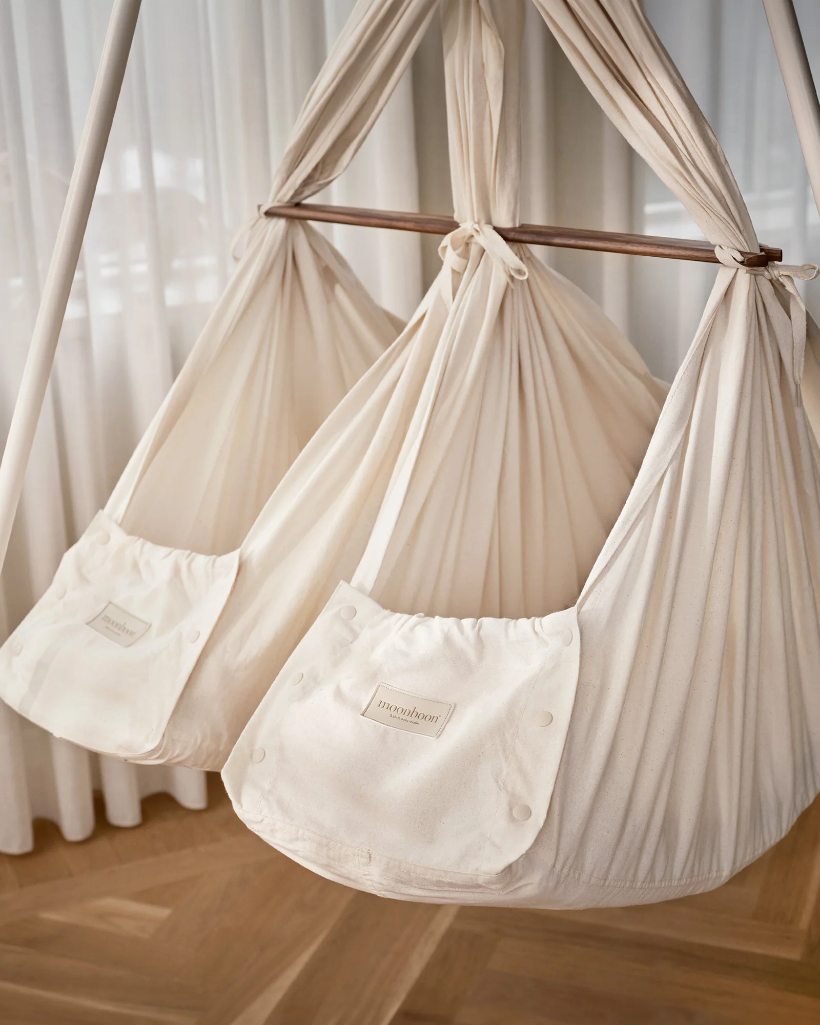 Classic Bundle - Zwillings-Federwiege Mieten - Image 3